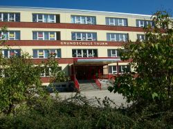 Außenansicht Schulgebäude